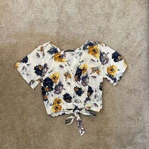 Abercrombie & Fitch back-tie floral blouse (size medium)
